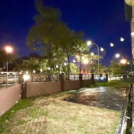 Quayside Cove Homestay - Corner House, Shah Alam Rimbayu Netflix Syok Tv Bbq Екстер'єр фото